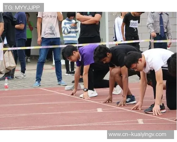 足球新人崭露头角如何在赛场上迅速成长与突破自我极限